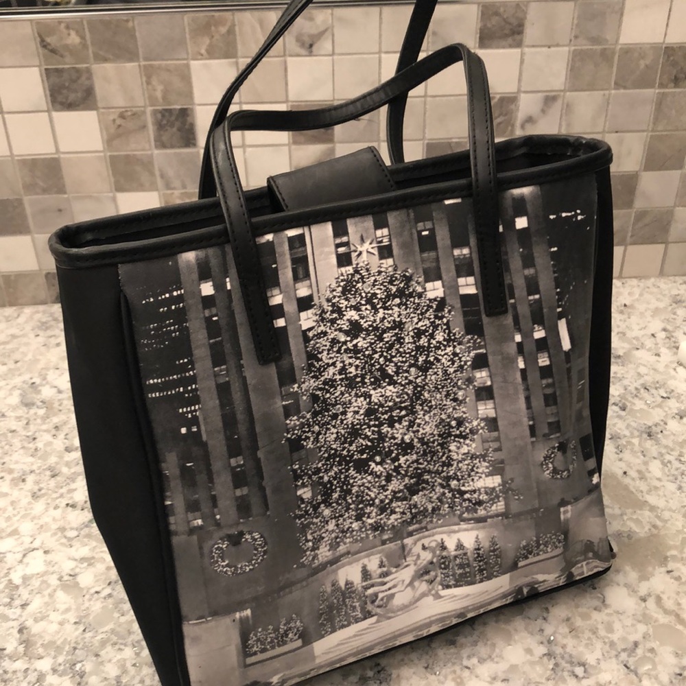 Rare!  Christmas in NYC Rockefeller Center Purse